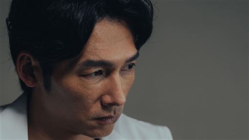 温昇豪罹聽神經瘤突暈倒　顏面神經恐受損