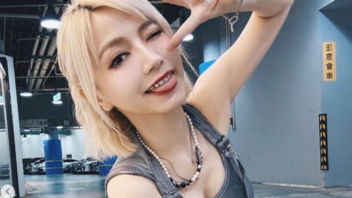 寶兒哭曝未獲富邦續約　慶生李雅英送暖