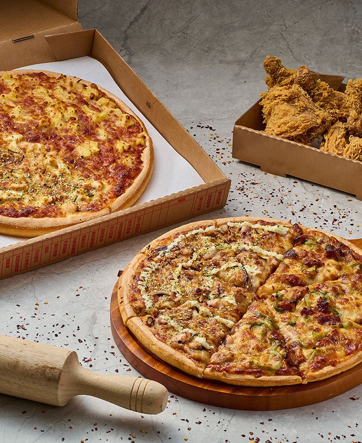 拿坡里推出購買新品大披薩享超值好禮四選一優惠(圖／拿坡里披薩．炸雞提供)