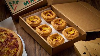 肯德基緊張了！拿坡里也賣蛋塔還買1送1