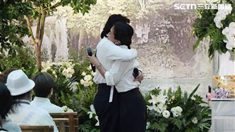 蕭敬騰靈前深擁愛妻Summer！告別林光寧