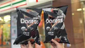 皮蛋多力多滋好難搶！網推「4神級吃法」