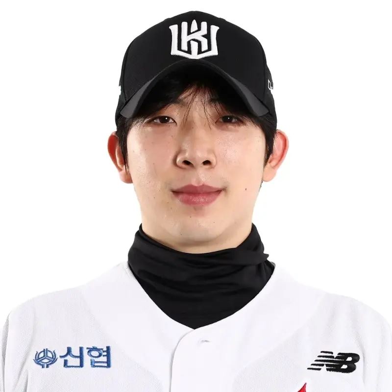 KT巫師隊王牌左投球星吳原錫遭爆與同隊啦啦隊李藝斌到日本福岡約會。（圖／翻攝自namuwiki）