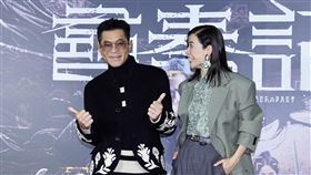 古天樂俏皮比讚，被要求再比一次，馬上變回高冷男神表示「不行」。（圖／記者趙于瑩攝影）