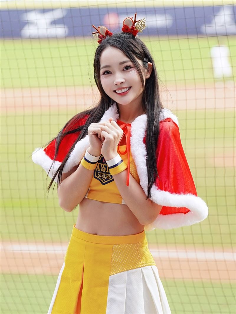 怡琪貼文底下竟有其他中信兄弟啦啦隊員留言，表示也搭過該司機的車。（圖／翻攝自IG @ichi.527）