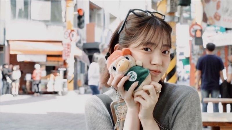 鈴木愛理遊台南　貼臉「菜奇鴨」吸5萬讚