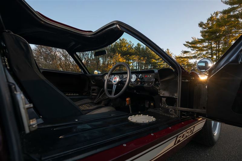 車艙經過修復與完善照顧。（圖／翻攝Mecum網站）