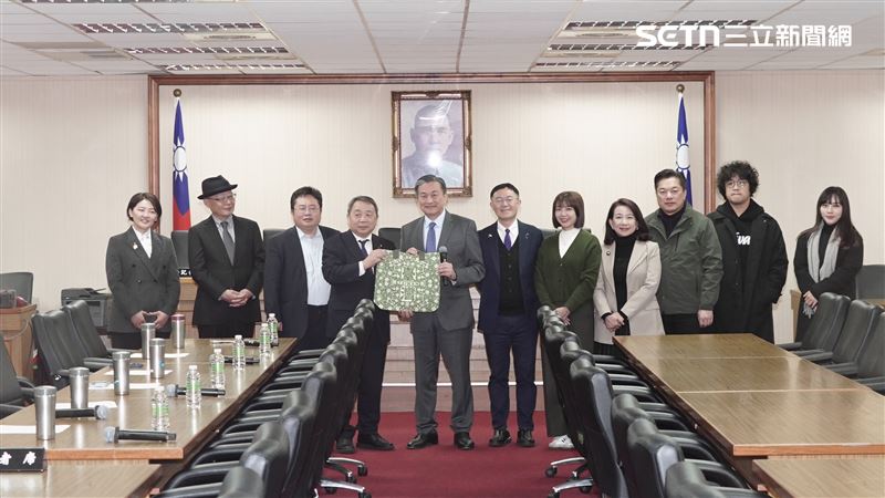 與綠委「中國制裁同學會」!石平笑喊1句