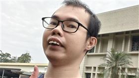 鄧佳華出獄後自拍發文。（圖／翻攝自鄧佳華臉書）