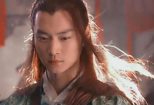 趙鴻飛早年就讀北京電影學院,以清秀形象活躍於多部電視劇。(圖/翻攝自微博)