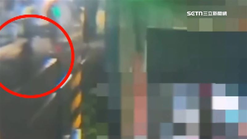 輕軌來了還不走！男闖軌道遭鳴笛竟罵司機