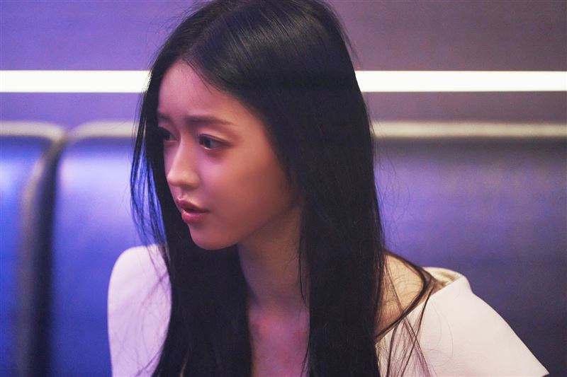 韓團OHMYGIRL成員YooA，首演電影就呈現讓人驚豔的破格演出。（圖／采昌國際多媒體 提供）