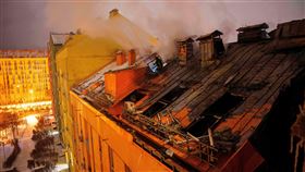 進入嚴冬的烏克蘭，仍持續遭到俄羅斯空襲。（圖／美聯社／達志影像）