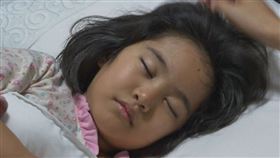 兒童睡覺為什麼會打呼？打鼾要開刀嗎？耳鼻喉科醫提「7關鍵」。（圖／醫健新聞網提供） 