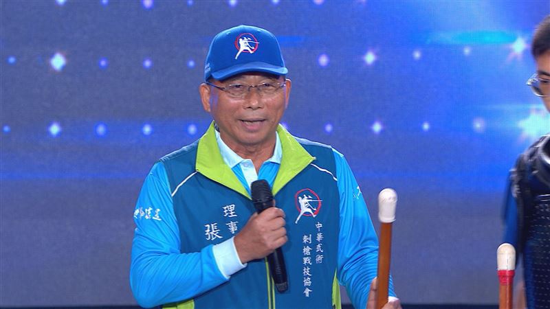 中華武術刺槍戰技協會張博智理事長教授防身術（圖／超級夜總會提供）