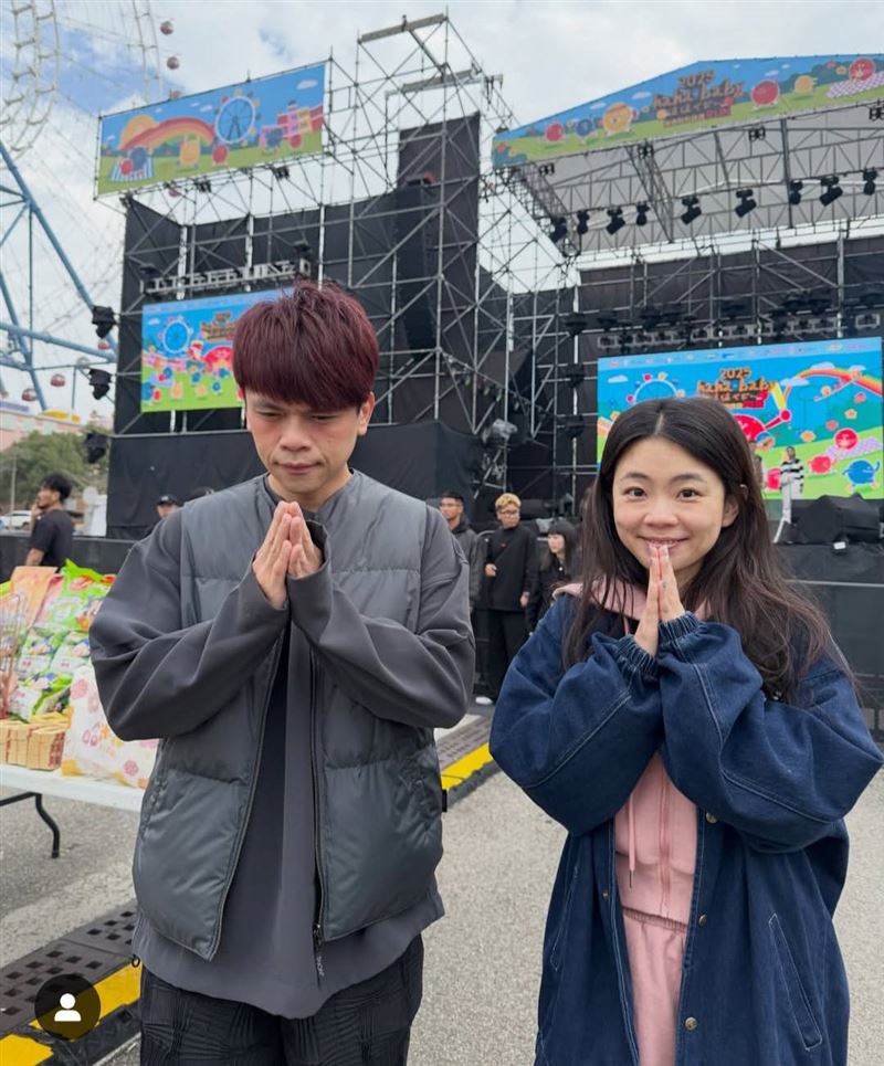 蔡阿嘎（左）與二伯（右）婚後育2子。（圖／翻攝自IG）