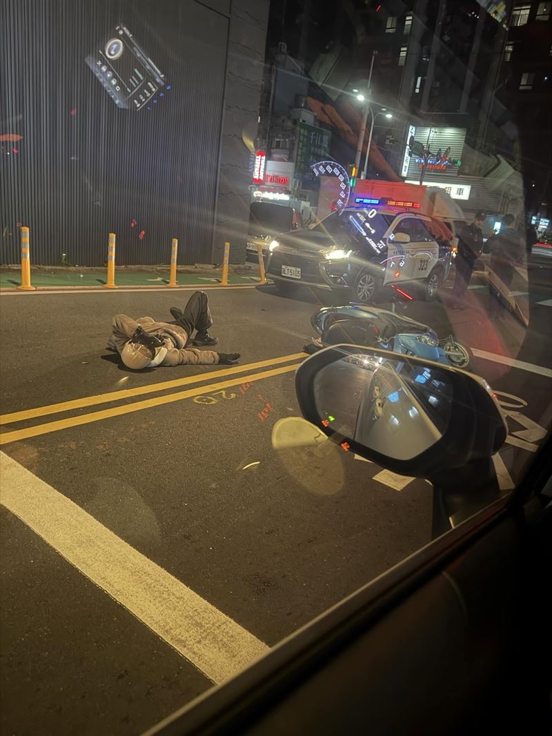 中壢深夜上演警匪追逐！徐男逃竄將近7公里，途中更擦撞無辜機車騎士。圖：截自Threads-pinxun0818（圖／桃園電子報提供）