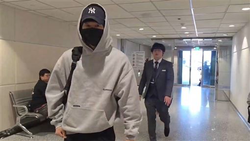 宋仲基隔9年來台　二婚升格兩寶爸模樣曝