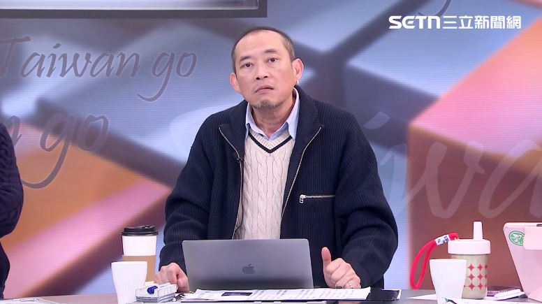 民眾黨兩年條款爭議不斷，康仁俊節目上直接開罵了。（圖／前進新台灣）