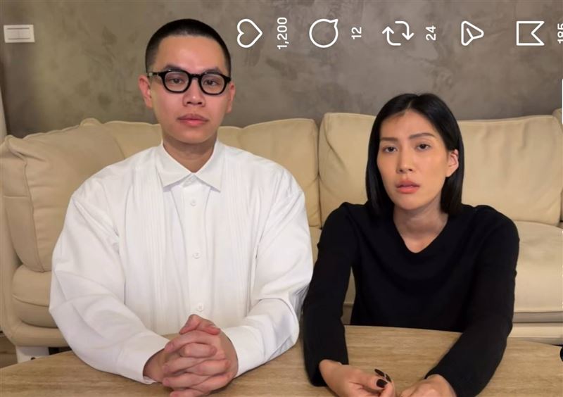 莫莉（右）捲入前助理輕生風暴，與經紀人回應外界傳聞。（圖／翻攝自莫莉IG）