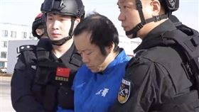 央視公布了陳志遭押下機的畫面。（圖／翻攝自央視）