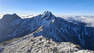 玉山又下雪了！皚皚白雪絕美景色曝光