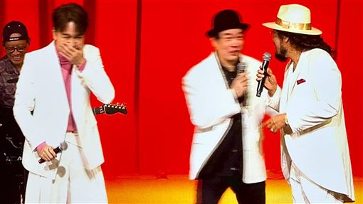 才跟女伴經紀人同遊澳門　張菲復出螢光幕