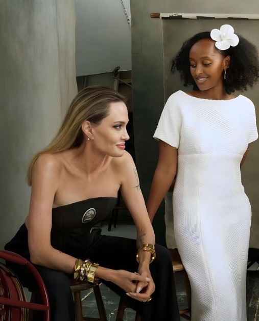 美八卦媒體近日引述知情人士說法，指出裘莉長期承受訴訟與家庭壓力，健康狀況明顯下滑，孩子們對此相當憂心。（圖／翻攝自安潔莉娜裘莉IG）