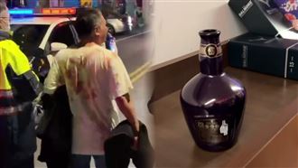 卡拉OK爆衝突　男遭「皇家禮炮」K頭濺血