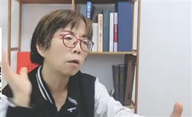 黃智賢反對代孕，怒嗆陳昭姿跟陳菁徽滾一邊去（圖／翻攝自黃智賢夜問YT）