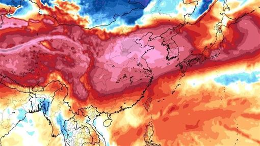 台灣上空「一片橘紅」　下週回暖飆27度