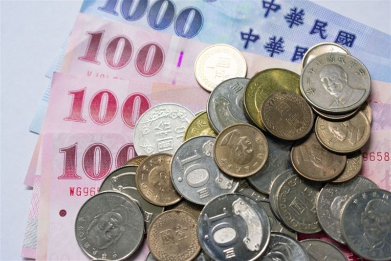 一名竹科工程師分享自己的省錢秘訣，充分善用各種免費資源與二手社團挖寶變現。（示意圖，photoAC）