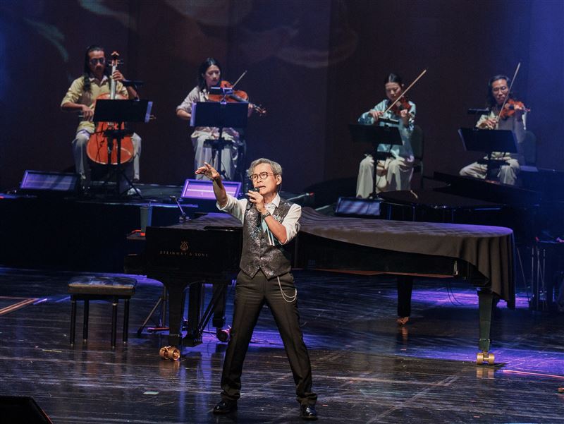 羅大佑舉辦跨界演唱會。（圖／大右音樂 提供）