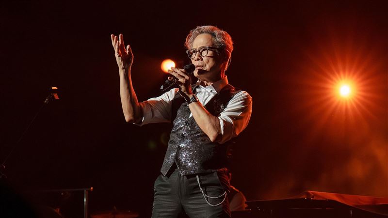 羅大佑舉辦跨界演唱會。（圖／大右音樂 提供）