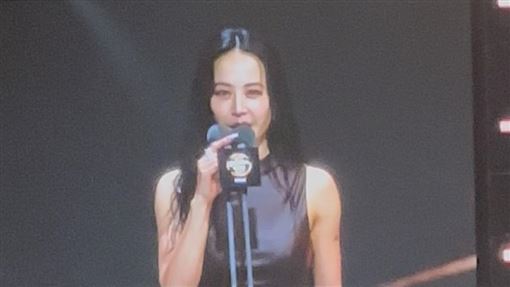 蔡依林金唱片3聲道切換　標準韓文招呼