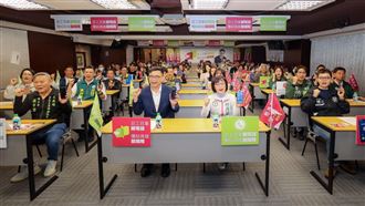 高雄市長參選人賴瑞隆召開「行動代號：百工百業顧電話 團結高雄挺瑞隆」記者會。 