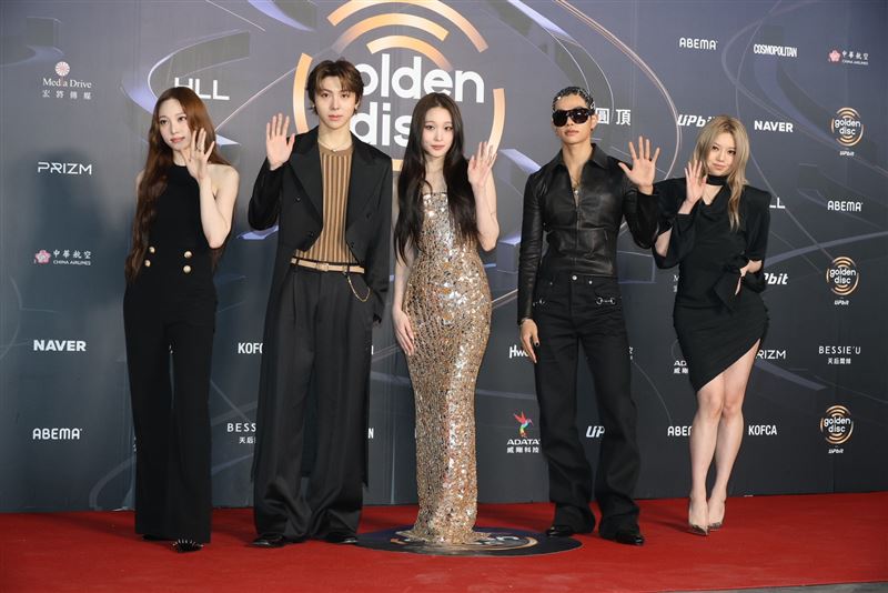 最狂韓國男女混合團體ALLDAY PROJECT，站C位者為新世界集團千金Annie。（圖／記者鄭孟晃攝影）