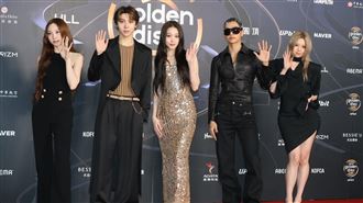 金唱片大巨蛋紅毯直擊！18組韓團帥美炸裂