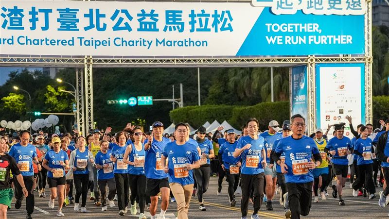 渣打馬2.6萬人開跑!台將封王、捐款破億
