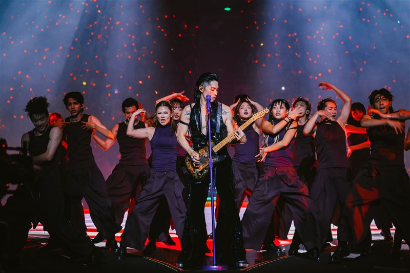 吳建豪「奪命三搖」嗨翻全場。（圖／相信音樂提供）