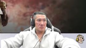 近日館長在直播中透露，自己協助代購的中國商品遭到對岸退貨處理，情緒明顯不滿，當場開嗆，直言「真的很誇張」。（圖／翻攝自YT @館長惡名昭彰）