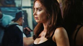 透過艾蜜莉布朗細膩的演繹，她成功走進道恩的人生，替她拿回話語權。（圖／采昌國際多媒體 提供） 