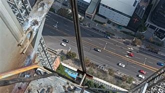 嚇壞！ 「富邦聯開案」工地鐵片掉落