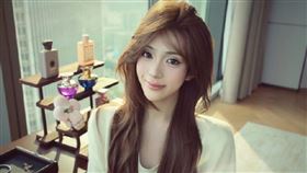 大陸網紅小澈。（圖／翻攝自起床了小澈微博）