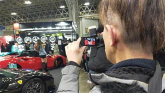 女星被「色」影師猛拍下半身　震怒發聲了