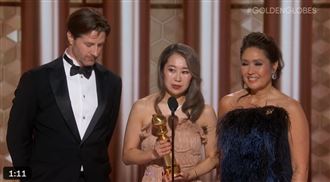 《Kpop獵魔女團》再獲獎　李秉憲起身護航