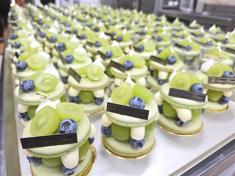 四蒔甜點替甜點命名使用「青提」遭炎上。(圖/翻攝自四蒔甜點臉書)