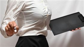 一名男大生自爆跟媽媽亂倫，且媽媽還意外懷孕產女。示意圖。（翻攝自pixabay）