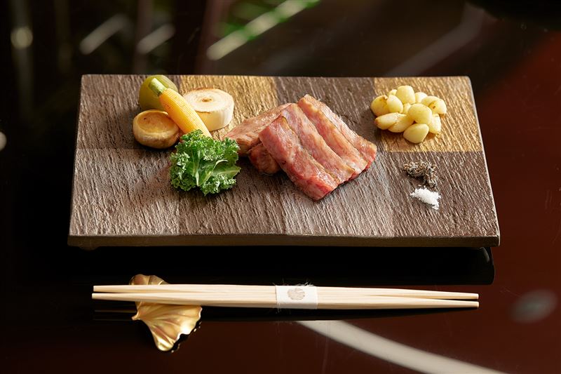 HAYASE日本料理福井若狹牛御饗套餐的福井肋眼牛排。（圖／飯店旅宿業者提供）