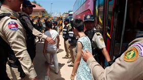 柬埔寨遣返1.3萬人！台灣383人被驅逐出境